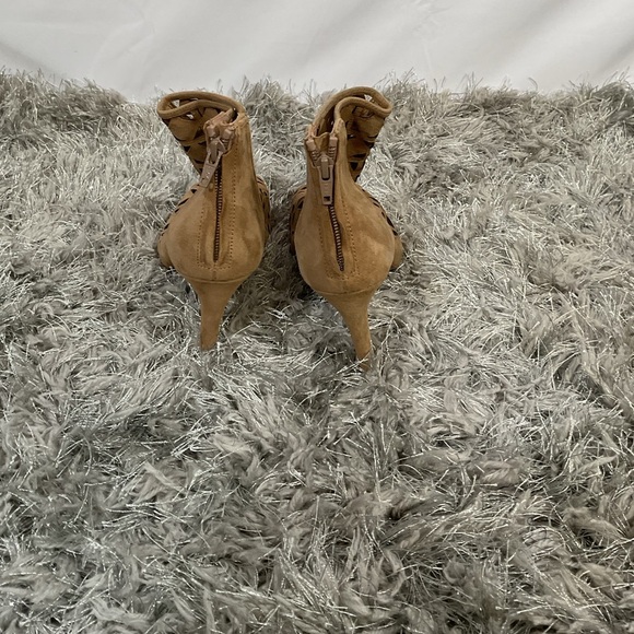 GUC Michael Kors Womens Suede Peep Toe Cage Stiletto Heel - Picture 4 of 4